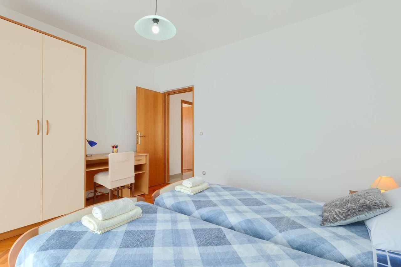 Apartment Christina Pula Exterior photo